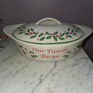 Lenox Holiday Our Family Recipe Covered Serving Dish 64oz w Lid Box Christmas